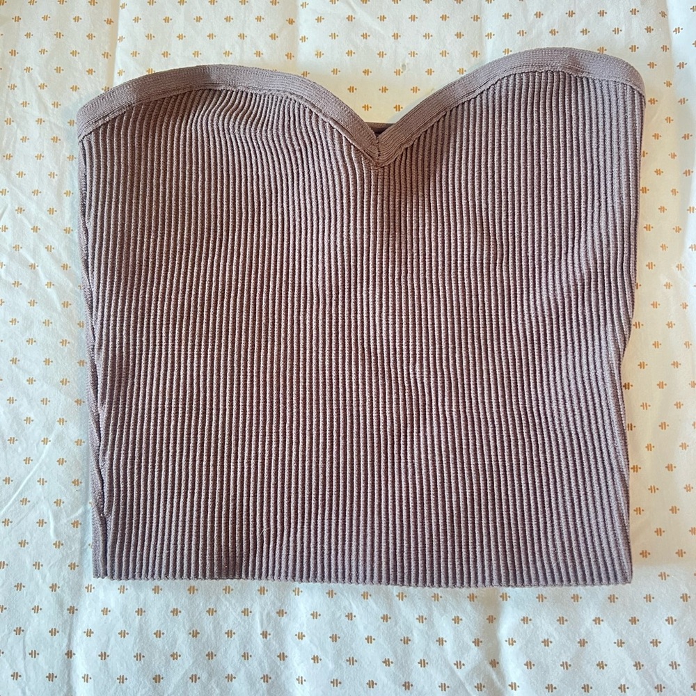 Babaton sculpted top top